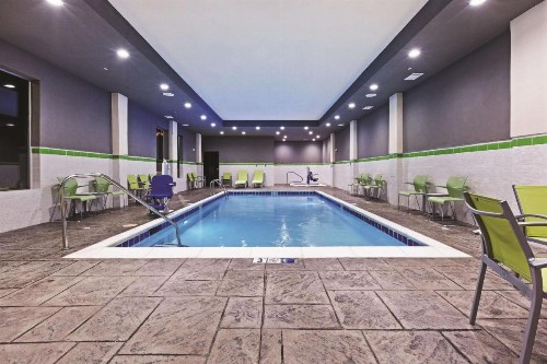 La Quinta by Wyndham College Station South - image 40