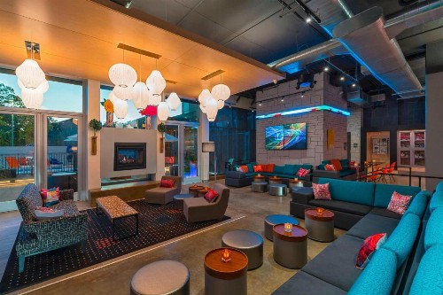 Aloft College Station - image 10