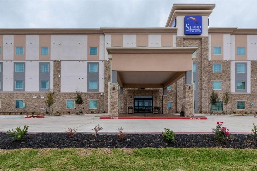 Sleep Inn & Suites College Station - image 4