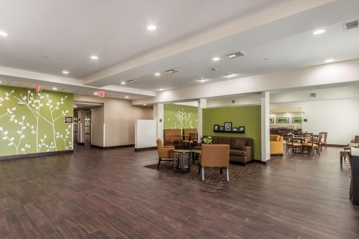 Sleep Inn & Suites College Station - image 7