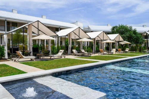 Cavalry Court by Valencia Hotel Group - image 21