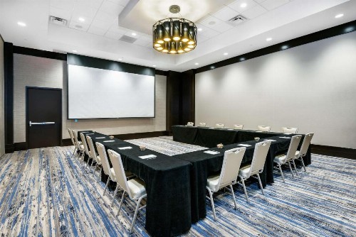 Embassy Suites By Hilton College Station - image 29