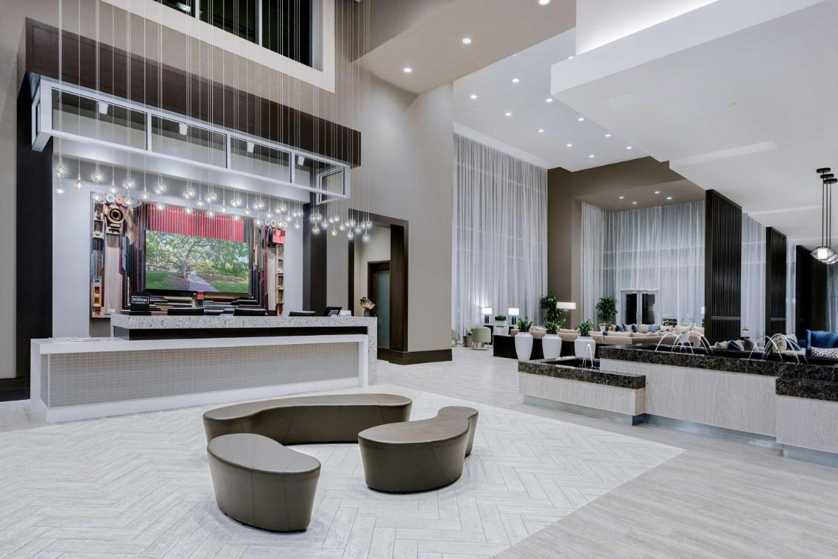 Embassy Suites By Hilton College Station - image 7