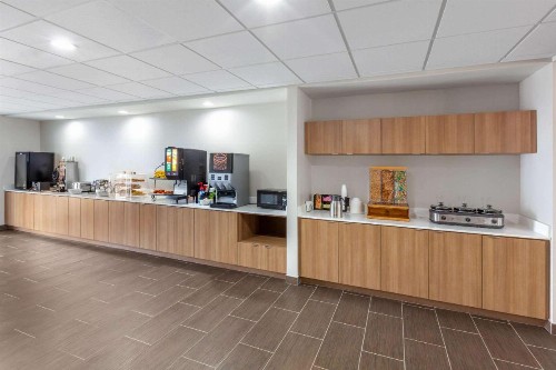Microtel Inn & Suites by Wyndham College Station - image 17