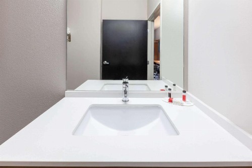Microtel Inn & Suites by Wyndham College Station - image 19