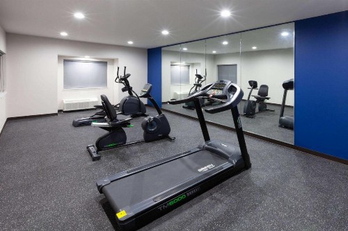 Microtel Inn & Suites by Wyndham College Station - image 31
