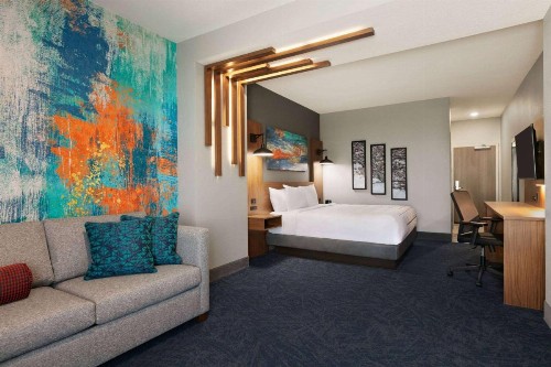 La Quinta Inn & Suites by Wyndham College Station North - image 15