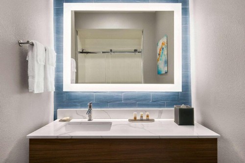 La Quinta Inn & Suites by Wyndham College Station North - image 31