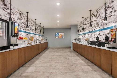 La Quinta Inn & Suites by Wyndham College Station North - image 35