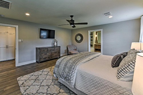 College Station Home - Walk to Texas AandM! - image 4