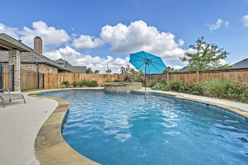 Luxurious College Station Home w/ Pool+Patio! - image 10