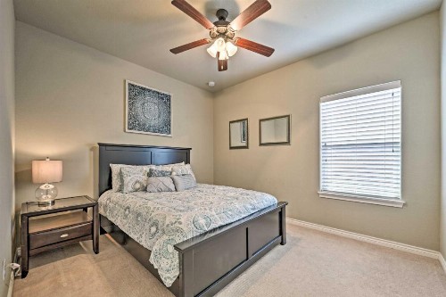 Luxurious College Station Home w/ Pool+Patio! - image 3