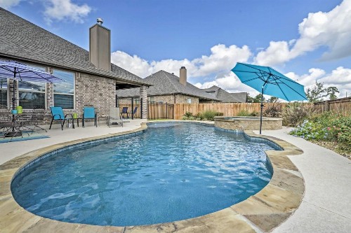 Luxurious College Station Home w/ Pool+Patio! - image 5