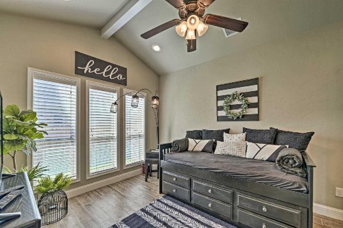 Luxurious College Station Home w/ Pool+Patio! - image 7