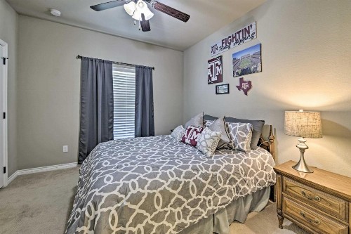 Luxurious College Station Home w/ Pool+Patio! - image 8