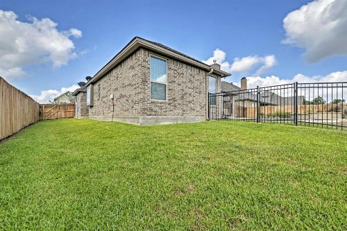 Luxurious College Station Home w/ Pool+Patio! - image 9