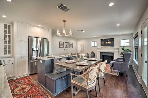 Renovated Cottage with Patio by TX AandM Campus! - image 1