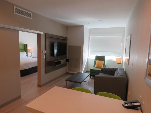 Wyndham Garden College Station - image 4