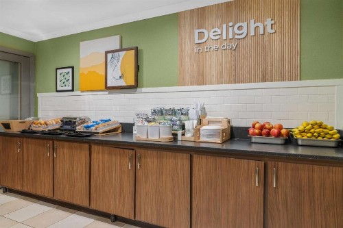 Wingate by Wyndham Colorado Springs - image 14
