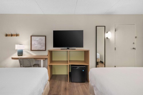 Wingate by Wyndham Colorado Springs - image 16
