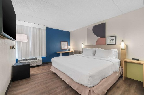 Wingate by Wyndham Colorado Springs - image 22