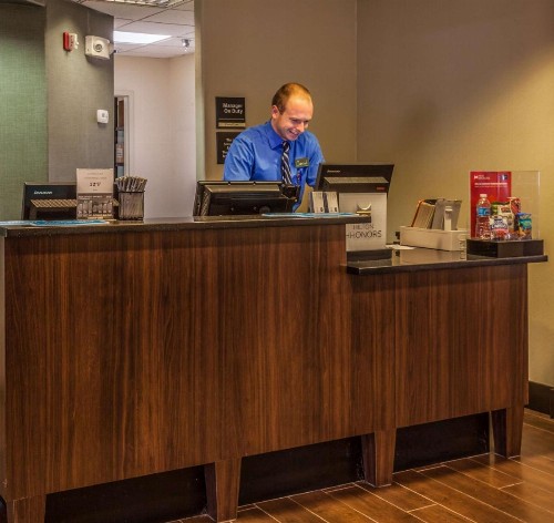 Hampton Inn Colorado Springs-Airport - image 25