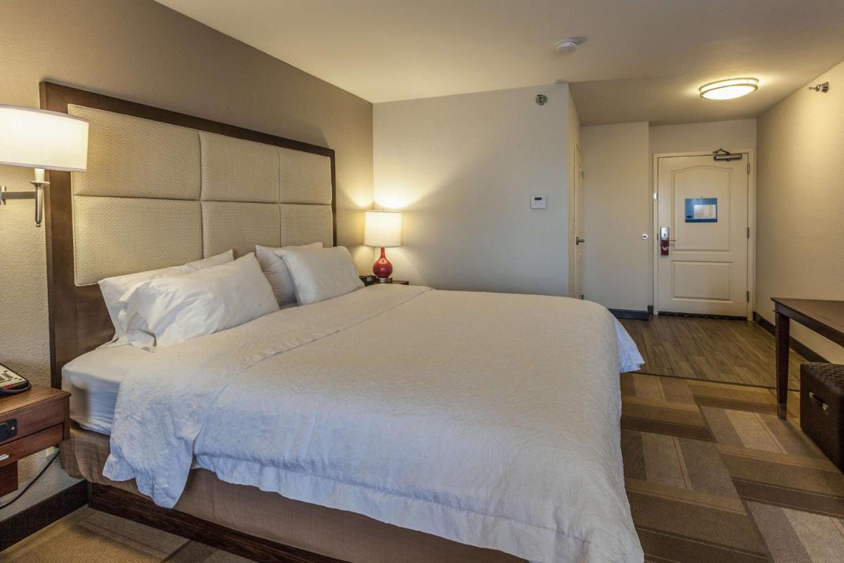 Hampton Inn Colorado Springs-Airport - image 5