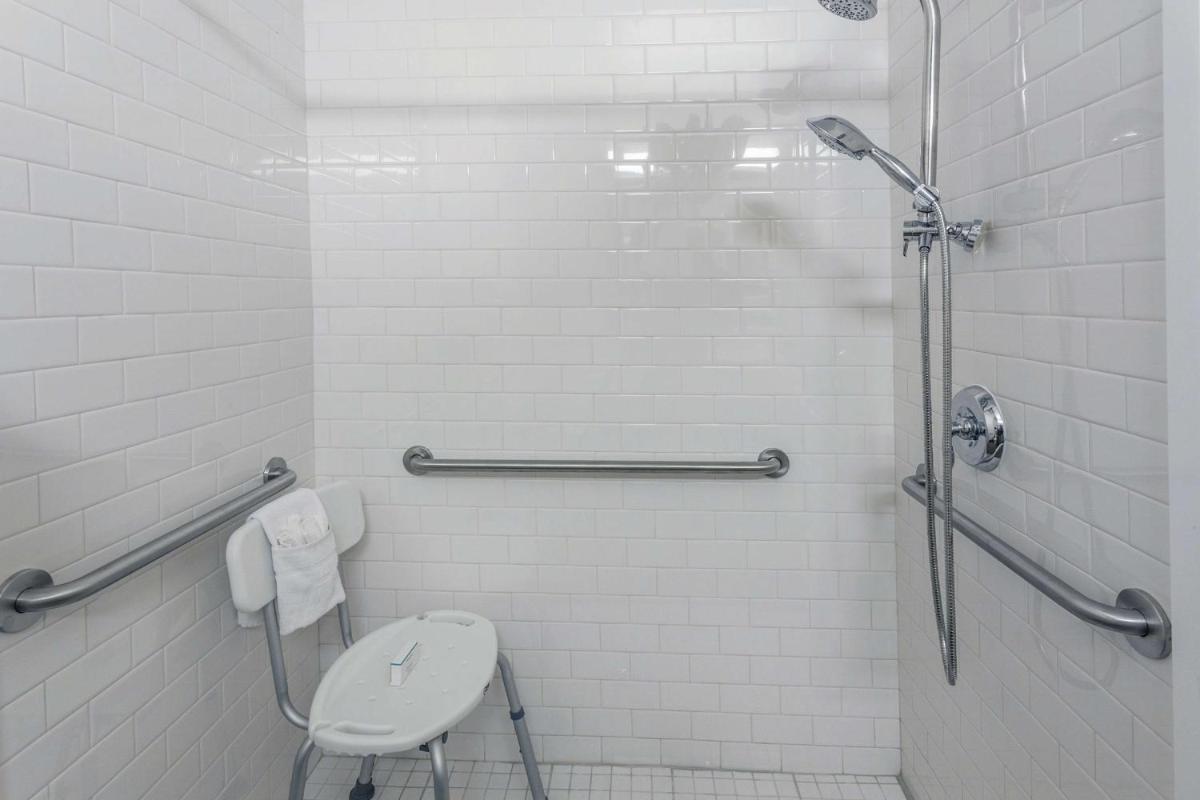 Hampton Inn Colorado Springs-Airport - image 7