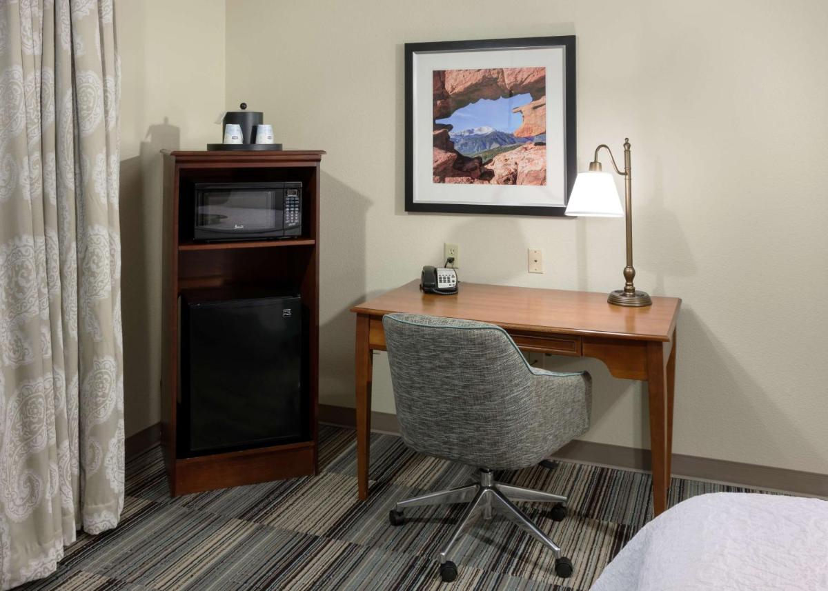 Hampton Inn & Suites Colorado Springs/I-25 South - image 4
