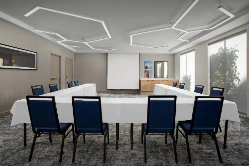 Hilton Garden Inn Colorado Springs - image 4