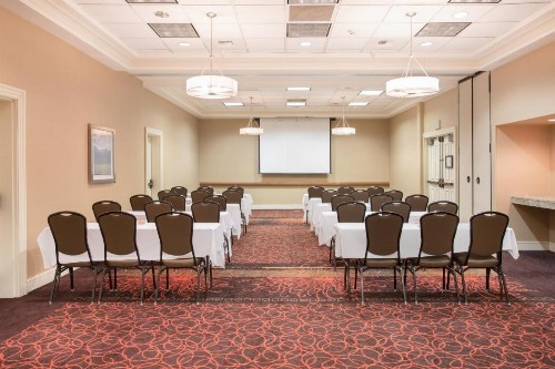 Holiday Inn Colorado Springs - Airport an IHG Hotel - image 28