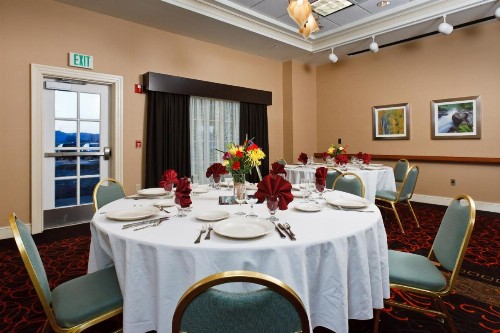 Holiday Inn Colorado Springs - Airport an IHG Hotel - image 8