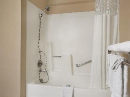 Rodeway Inn - image 3