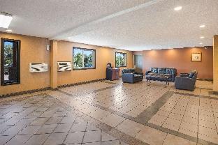 Rodeway Inn - image 6