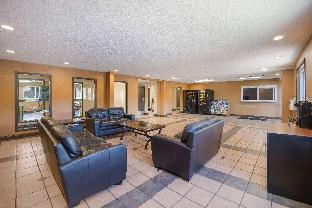 Rodeway Inn - image 7