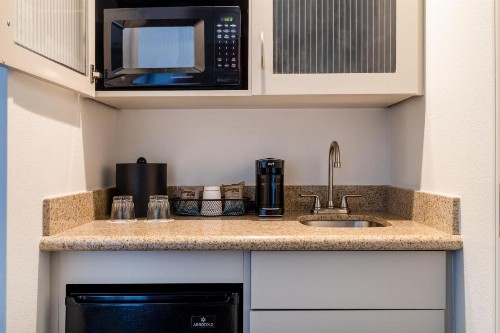 SpringHill Suites by Marriott Colorado Springs South - image 17