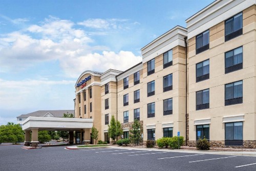 SpringHill Suites by Marriott Colorado Springs South - image 4