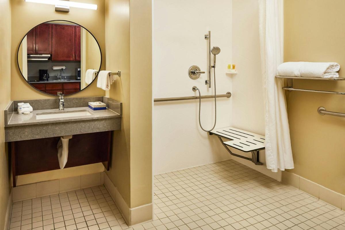TownePlace Suites by Marriott Colorado Springs South - image 2