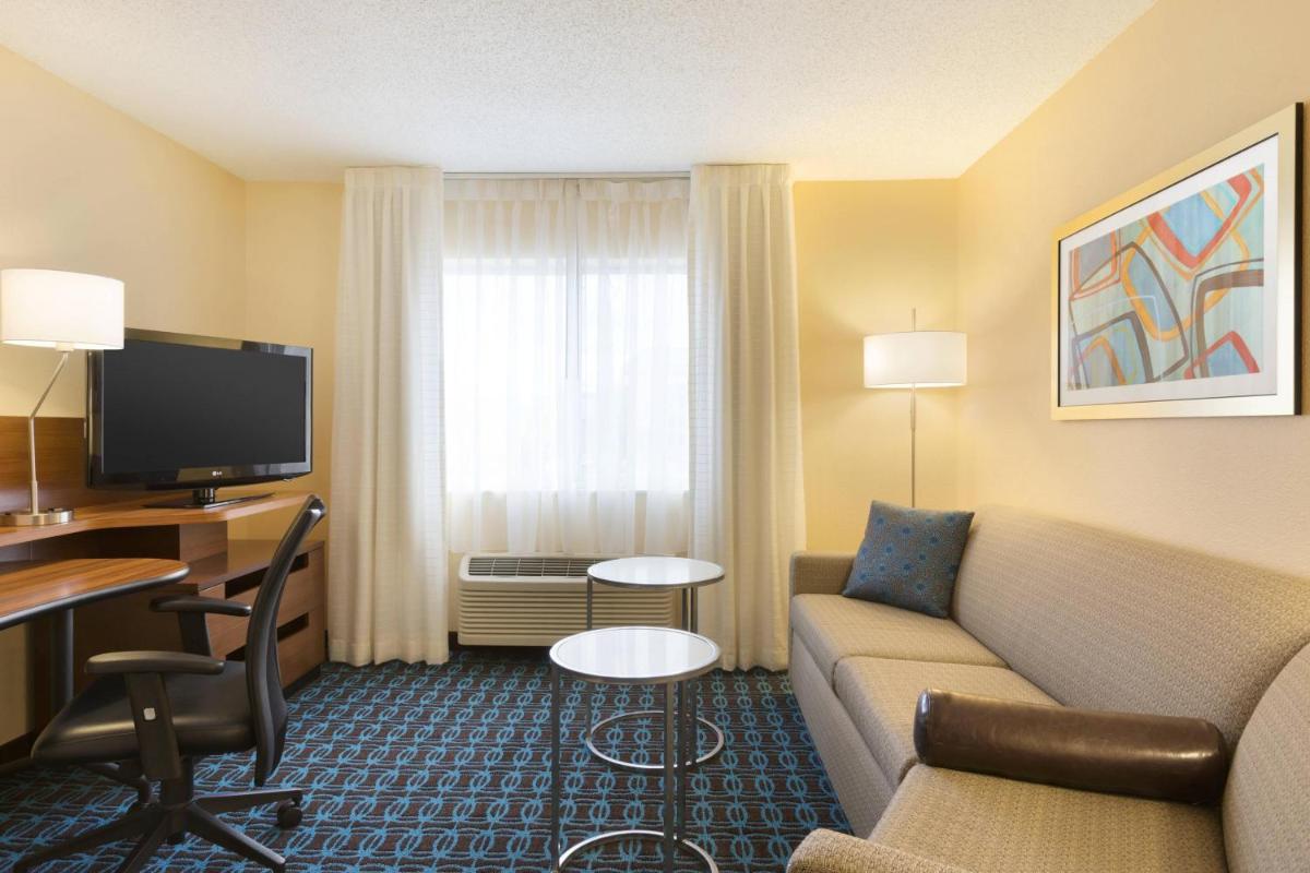 Fairfield Inn Colorado Springs Air Force Academy - image 4