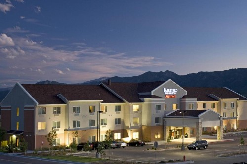Fairfield Inn and Suites by Marriott Colorado Springs North Air Force Academy - image 2