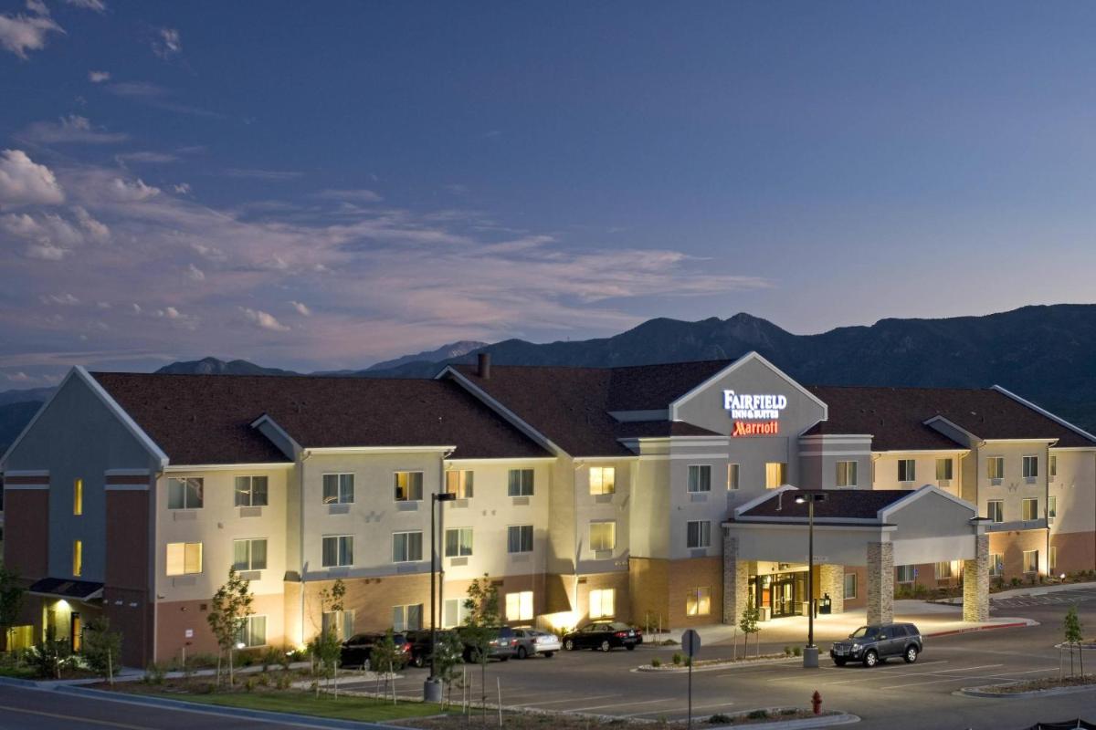 Fairfield Inn and Suites by Marriott Colorado Springs North Air Force Academy - image 2