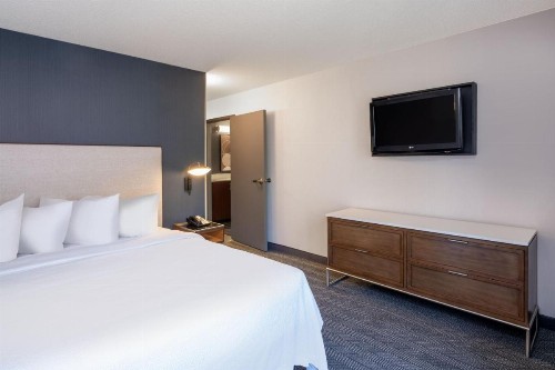 Courtyard by Marriott Colorado Springs South - image 8