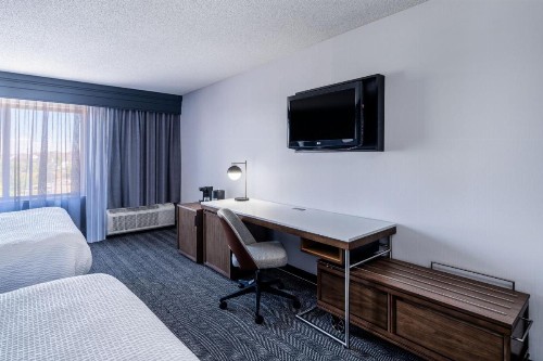 Courtyard by Marriott Colorado Springs South - image 12