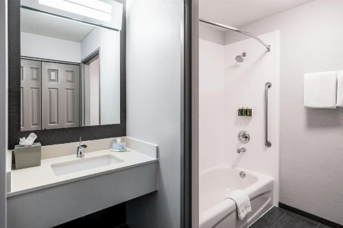 Courtyard by Marriott Colorado Springs South - image 15