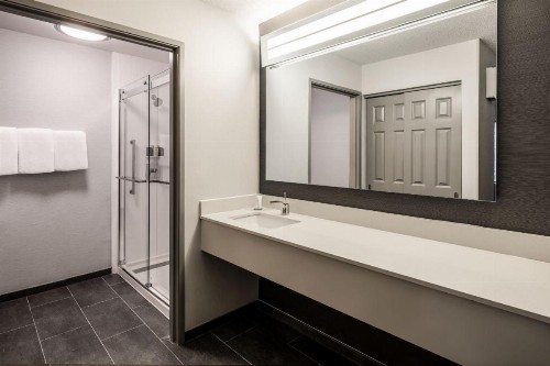 Courtyard by Marriott Colorado Springs South - image 20