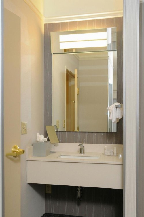 Courtyard by Marriott Colorado Springs South - image 23