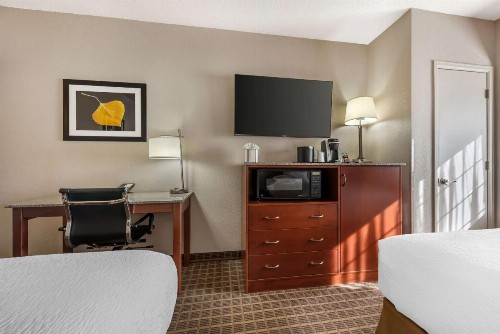 Best Western Plus Peak Vista Inn & Suites - image 27