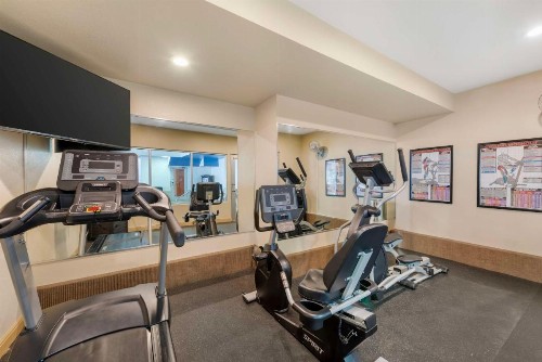 Best Western Executive Inn & Suites - image 12