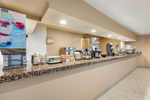 Best Western Executive Inn & Suites - image 15