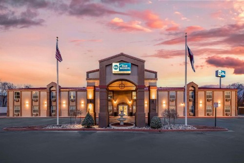 Best Western Executive Inn & Suites - image 20